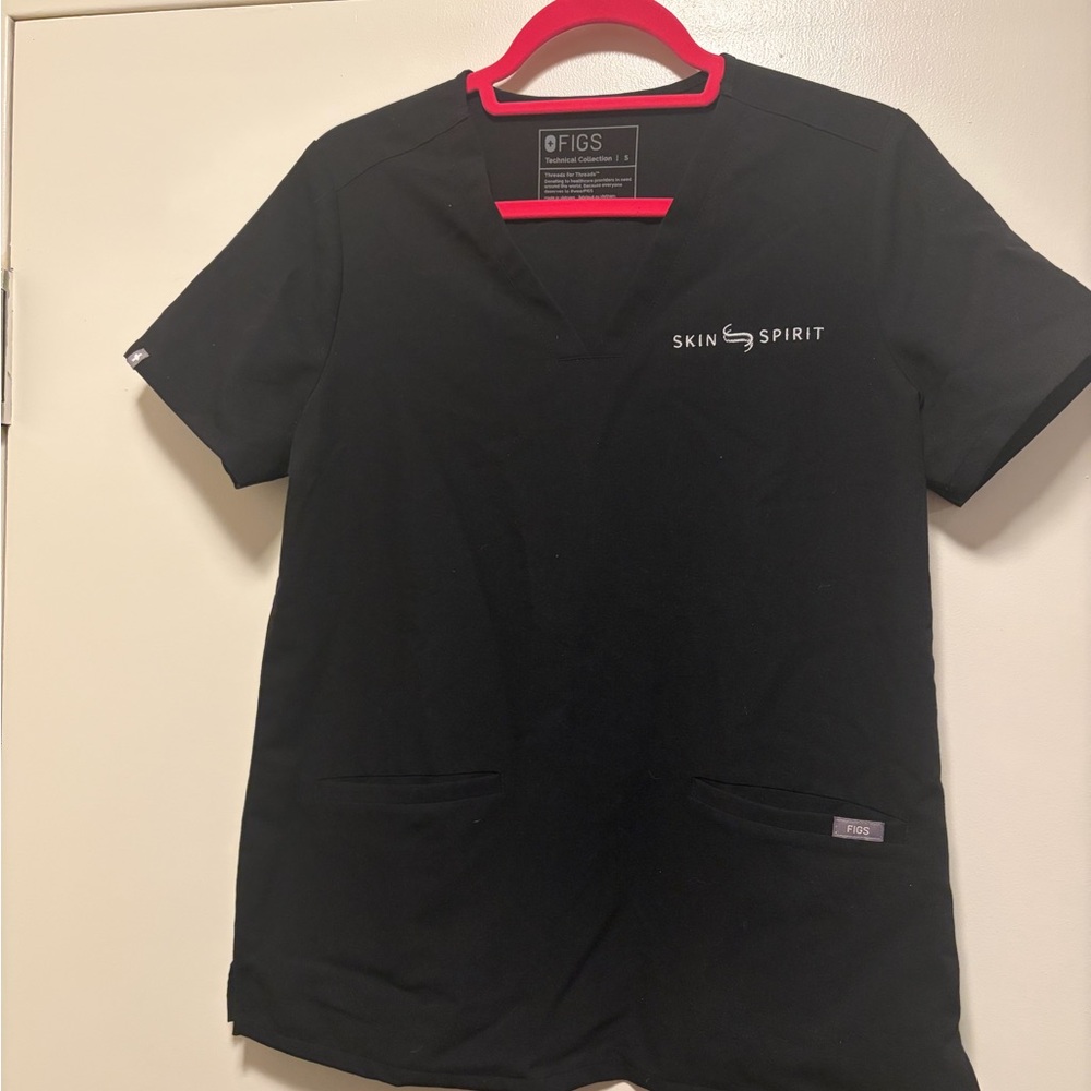 FIGS Black V-Neck Scrub Top Small